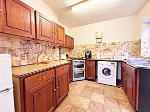 Kitchen- click for photo gallery